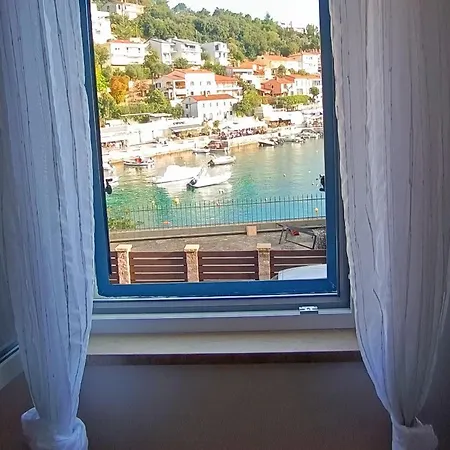 Διαμέρισμα Lucy *